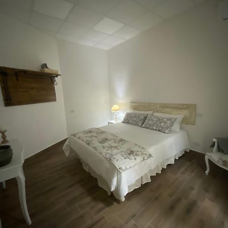 La Suite Di Laura Napoli Bagian luar foto