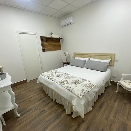 La Suite Di Laura Napoli Bagian luar foto